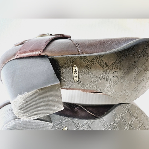 Vionic Trinity Bootie - Picture 11 of 13